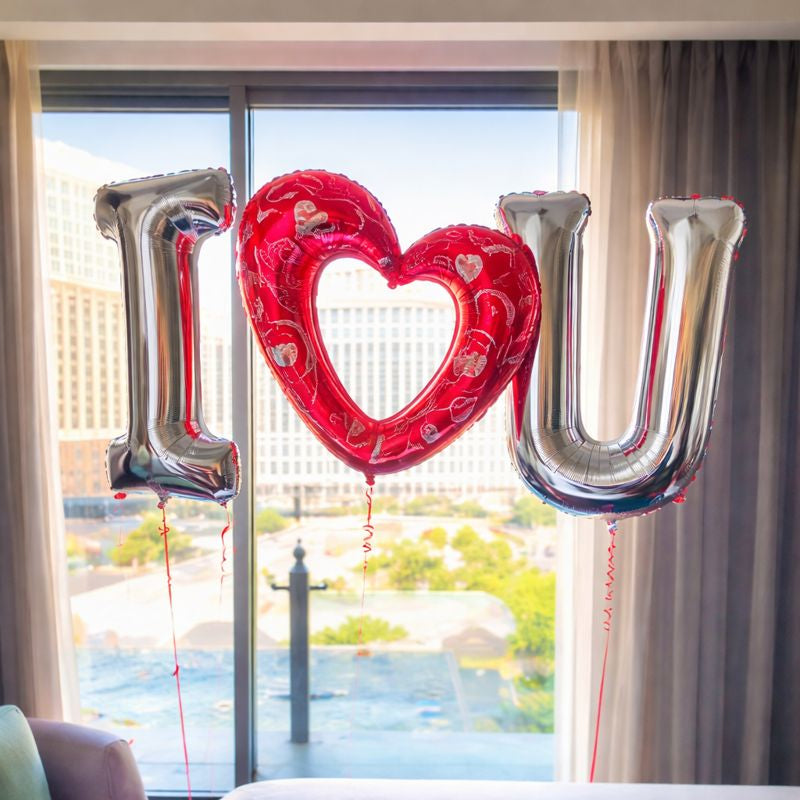 "I <3 U" Jumbo Balloons