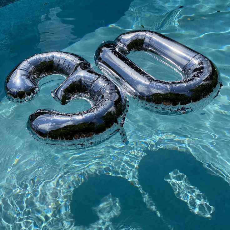 JUMBO NUMBER BALLOON PAIR-HALF PRICE $9.95 each (reg $21 each)